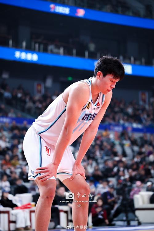 杨瀚森：希望未来NBA能到中国打比赛 这样老乡就都能看我打球了