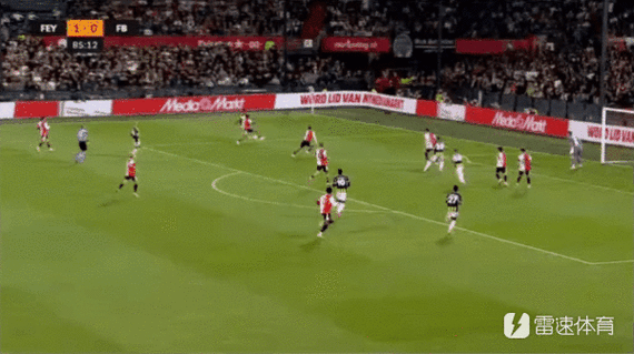 本赛季欧冠铲球榜:圣地亚哥-穆里尼奥14次第一,布朗等三人13次