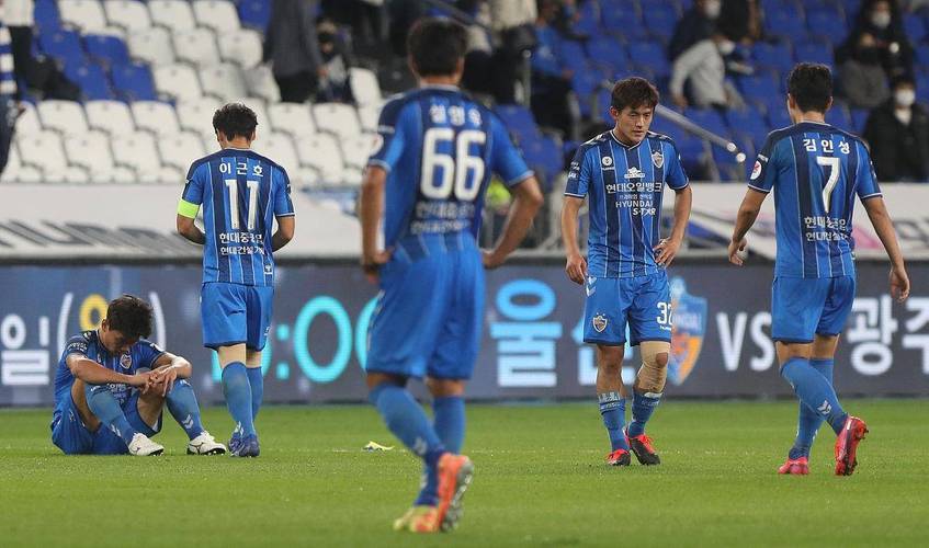 获10次联赛冠军以及2次亚冠冠军！全北现代官方：38岁崔喆淳退役