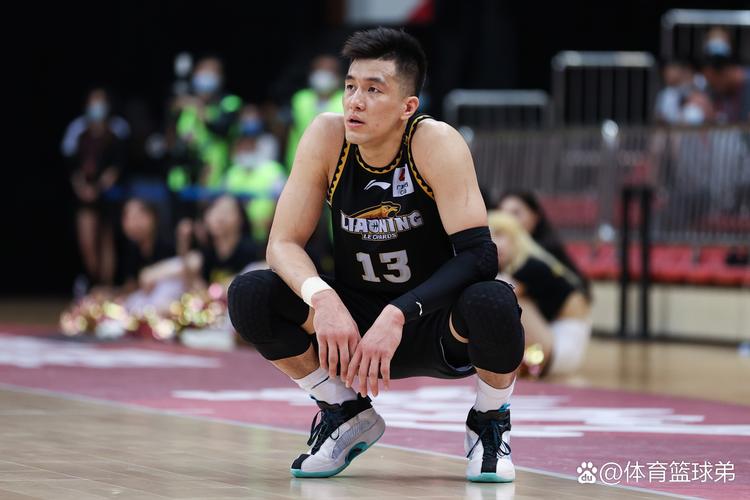 郭艾伦：要改变打法 争取这赛季能多打一些球 到职业生涯后期了