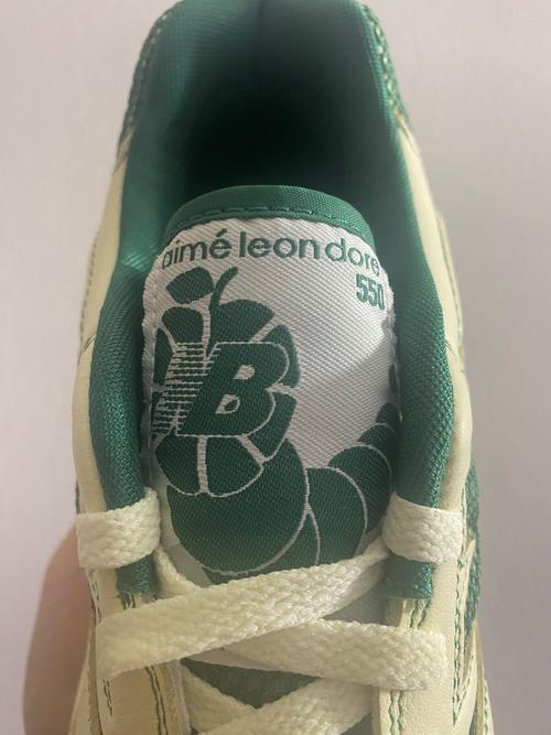 今天是NB！库里入场穿搭 上脚Aime Leon Dore x New Balance 550s